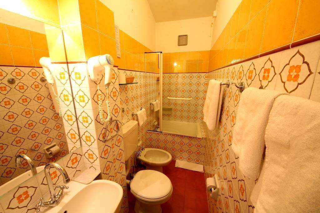 La Favorita Apricale B&B & Ristorante Phòng bức ảnh