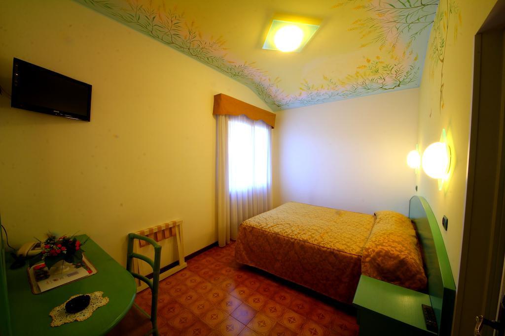 La Favorita Apricale B&B & Ristorante Phòng bức ảnh