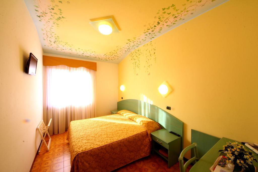 La Favorita Apricale B&B & Ristorante Phòng bức ảnh